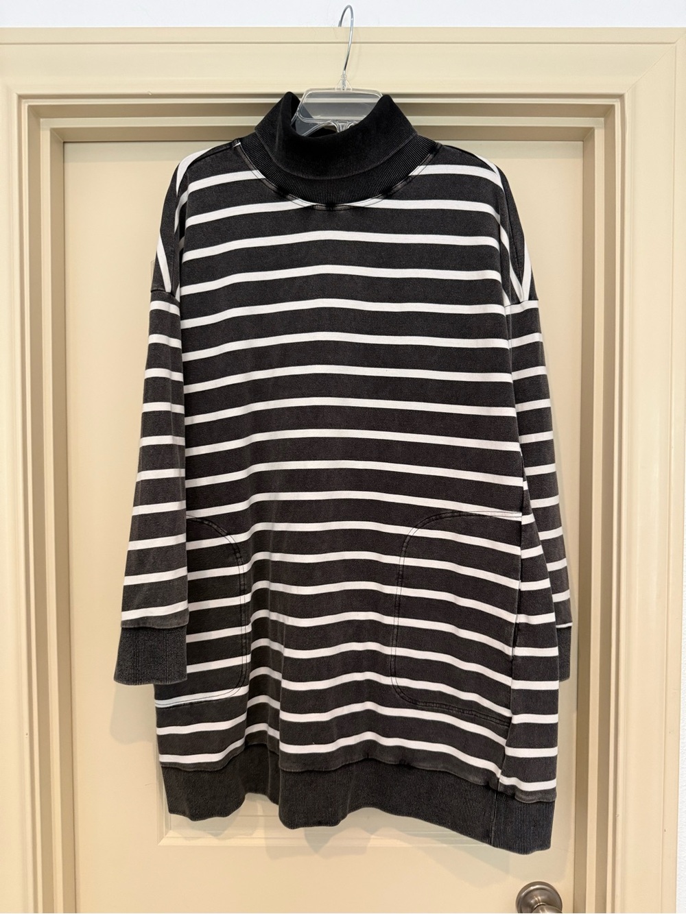 Doe & Rae Black and White Striped LONG sweatshirt